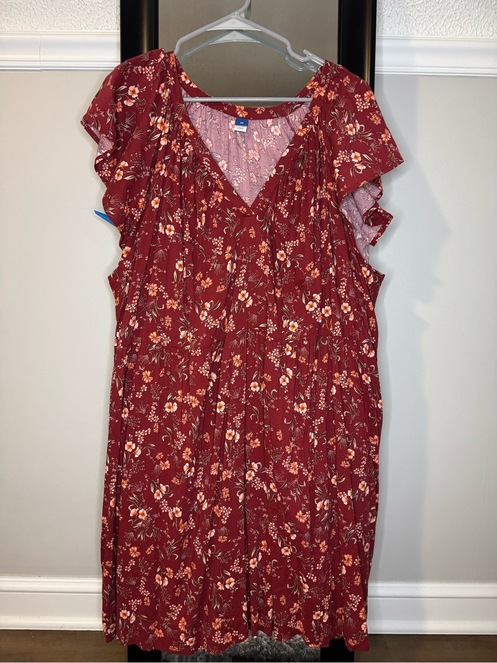 Old Navy Burgundy Floral V‑Neck Dress with Pockets